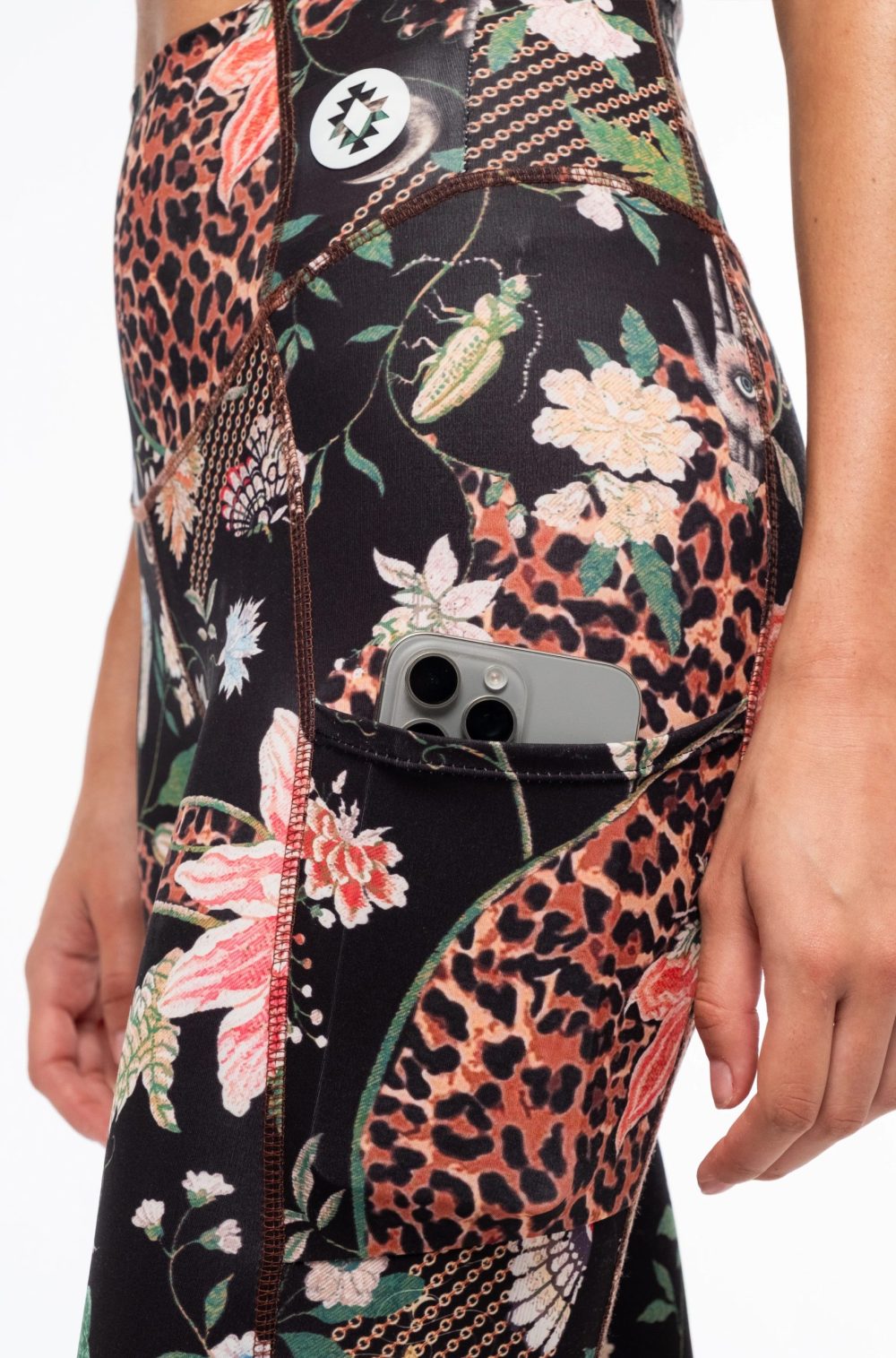 Sacred Wild Sports Leggings - With Pockets - Image 9