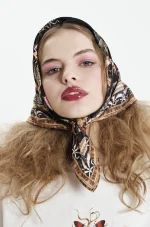 Temptation Scarf - Image 4