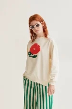 Red Flower Embroidery Sweatshirt