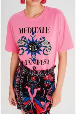 Manifestation T-Shirt - Pink - Image 7