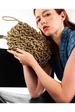 Vero Clutch - Champagne Gold