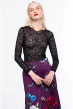 Vixen Top - Lace - Black